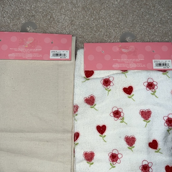 Valentines Day Kitchen Towels- NWT - Picture 3 of 5